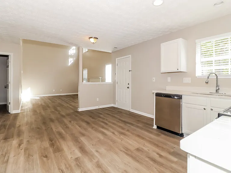7023 Red Maple Ln — Photo 12