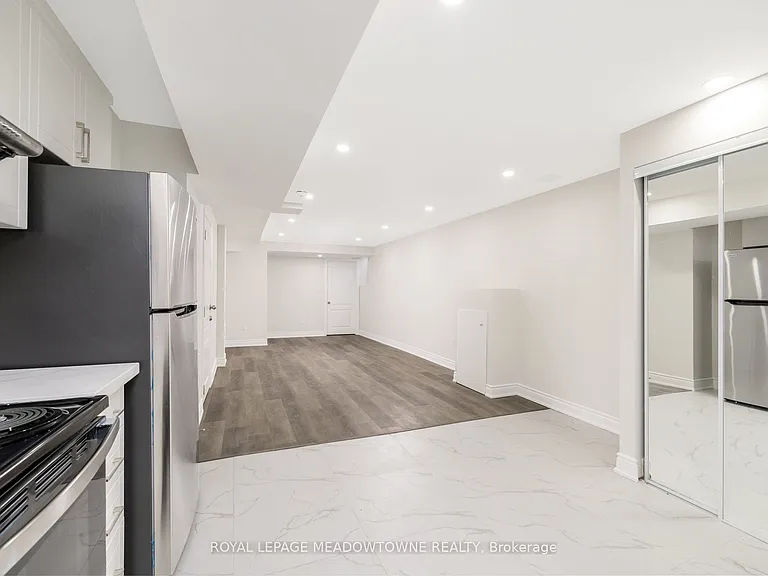 1603 Hume Way #BASEMENT — Photo 10