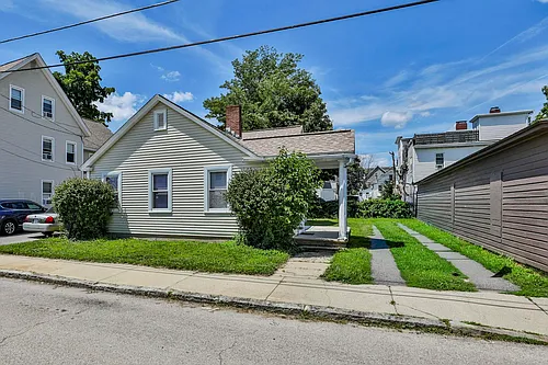 1 Oak St Photo 1
