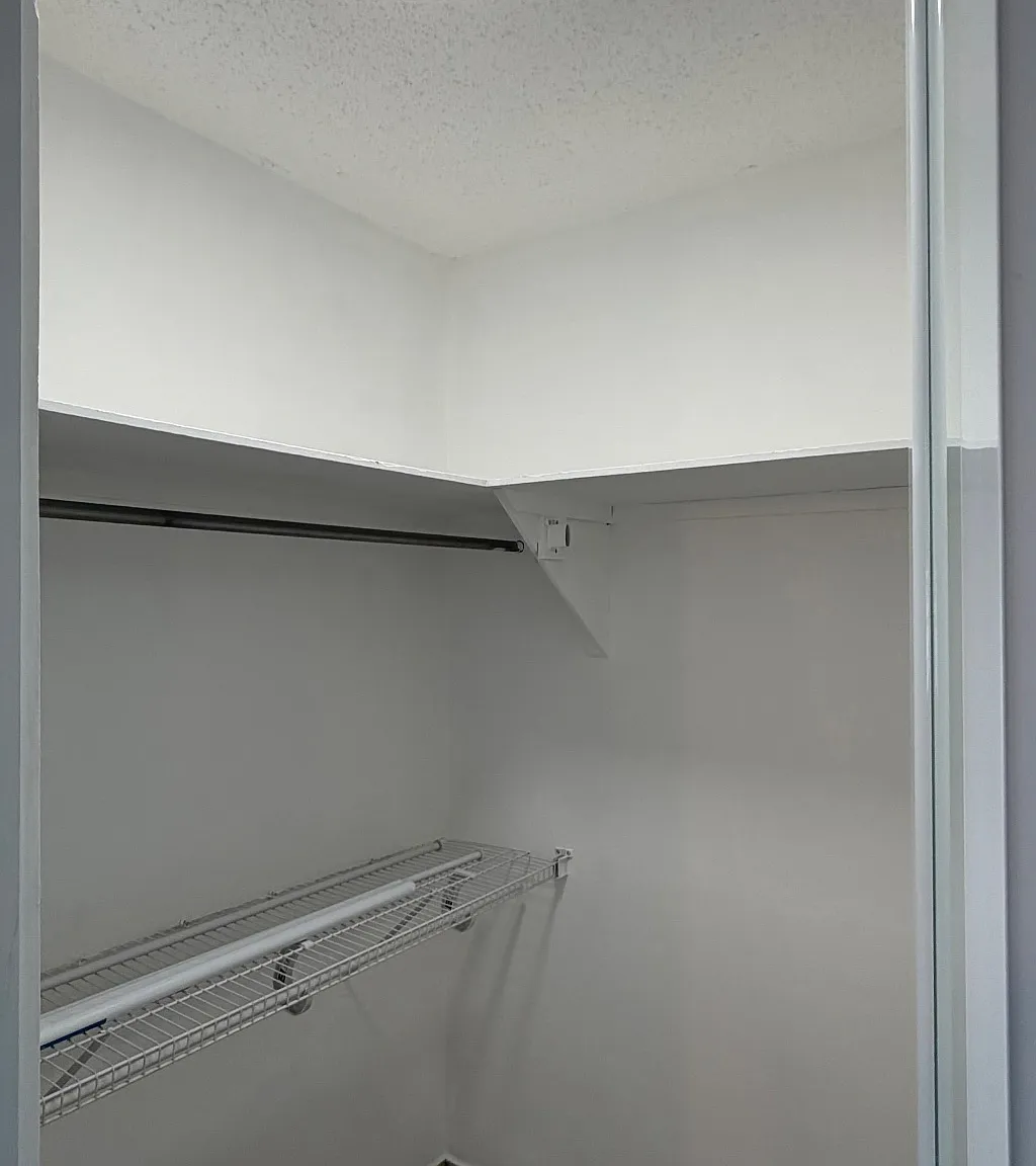 3 bed, 2.5 bath, 890 sqft, $2,500 — Photo 3