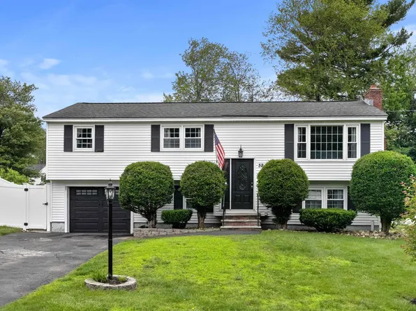 32 Ashwood Avenue, Salem, NH 03079