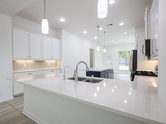 5th image of 12226 Castano Creek Dr