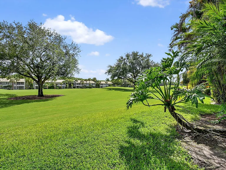 4553 Barclay Fair Way — Photo 42
