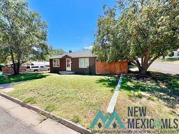 2nd image of 645 Galisteo Ave