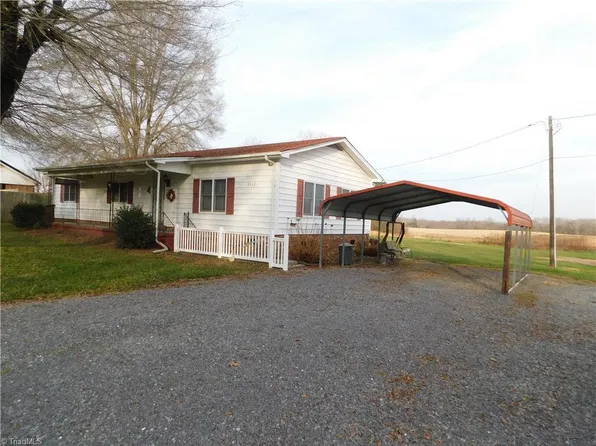 3312 Rockford Rd, Boonville, NC 27011