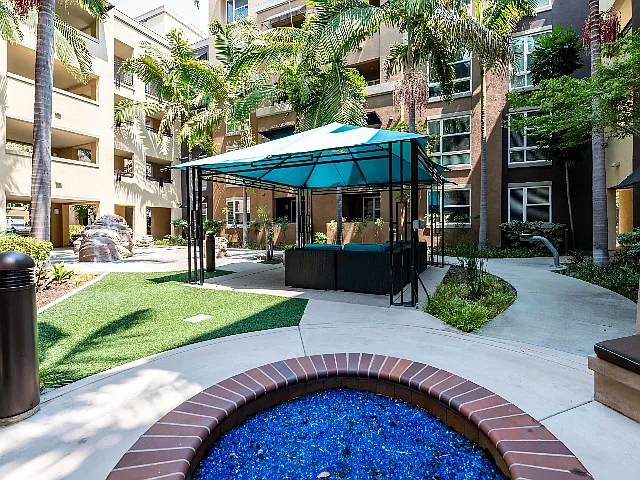 Calypso Apartments and Lofts — Photo 38