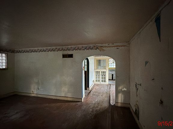 4th image of 6120 S Loomis Blvd