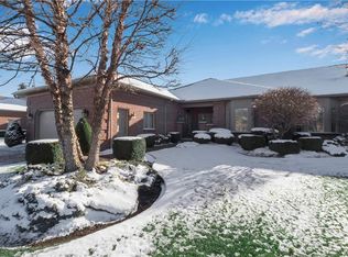 143 Hampton Hill Dr, Williamsville, NY