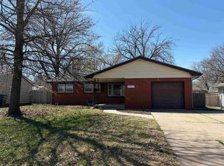 1427 N Community Dr, Derby, KS 67037