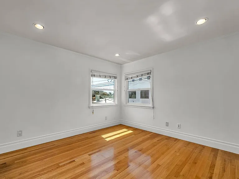 815 Broadway St #1 — Photo 12
