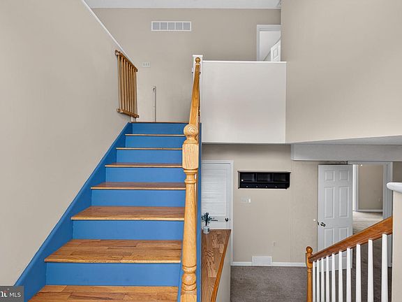 4th image of 146 Winston Dr