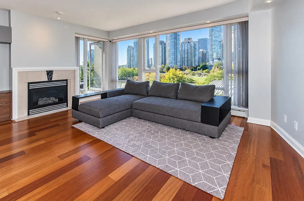 2 bed, 1375 sqft, $5,495 — Photo 3