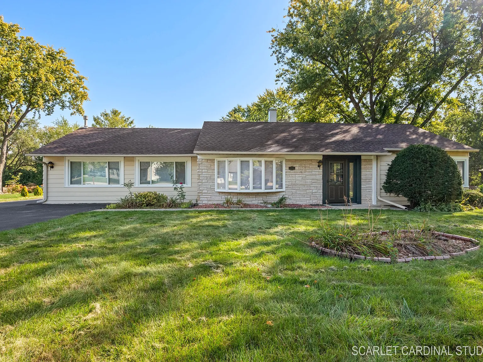 3 bed, 1502 sqft, $3,900 — Photo 1