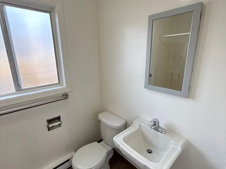280 SE Orchard Ave #1 — Photo 15