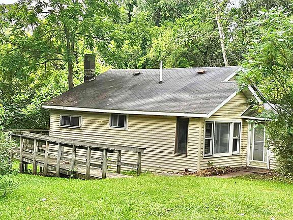 2nd image of 3896 Carolyn St