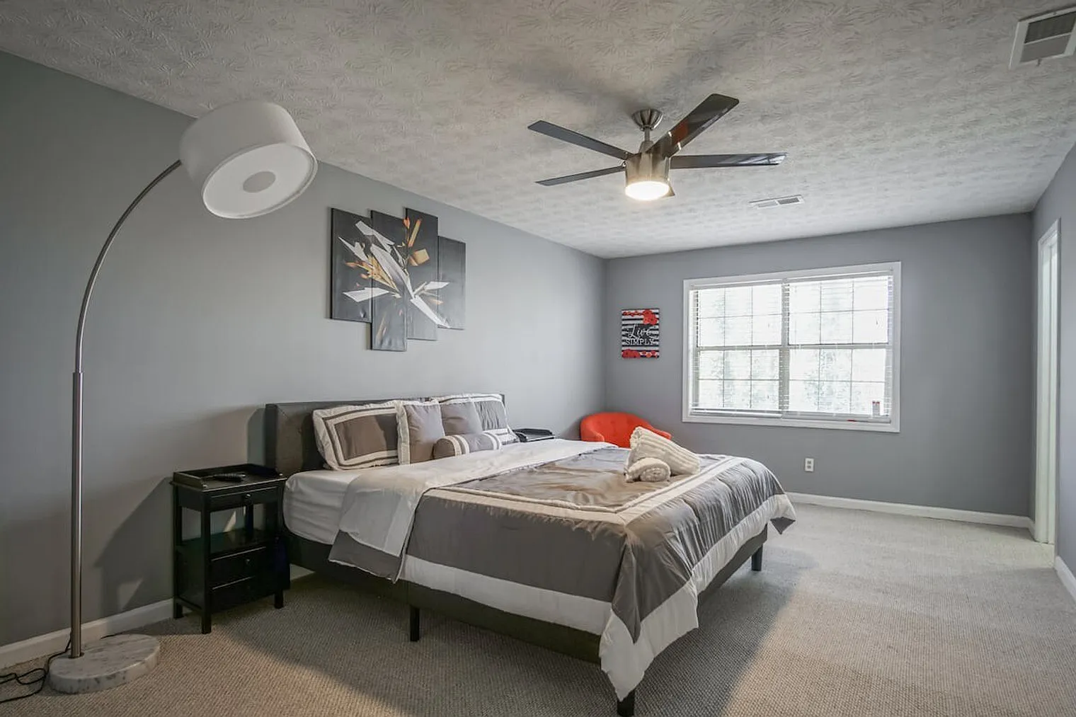 2 bed, 2.0 bath, 1732 sqft, $3,054 — Photo 4