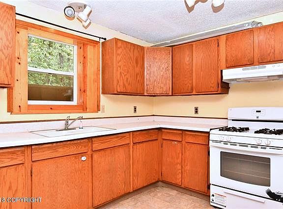 5th image of 4521 Lauesen Ave