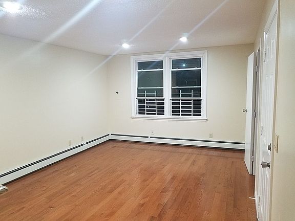 2nd image of 468 E 141st St #3