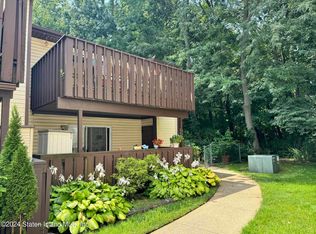 260 Timber Ridge Dr #5260, Staten Island, NY 10306