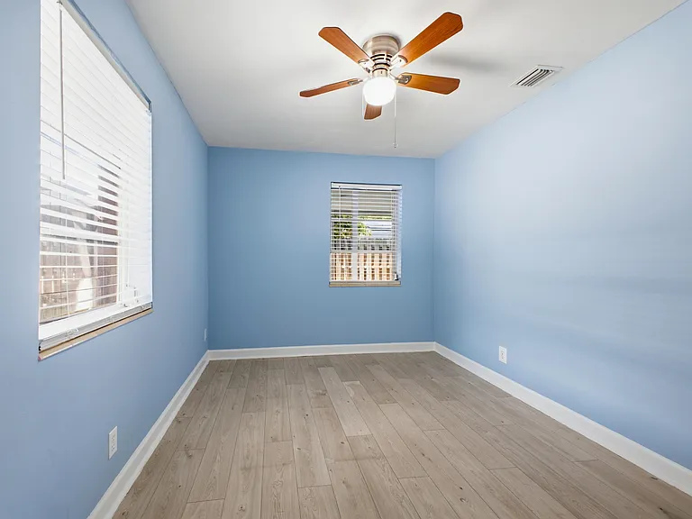 370 Orange Way — Photo 24