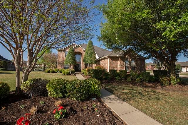 1st image of 500 Evelyn Ct