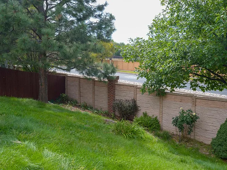 6244 Gemfield Dr — Photo 52