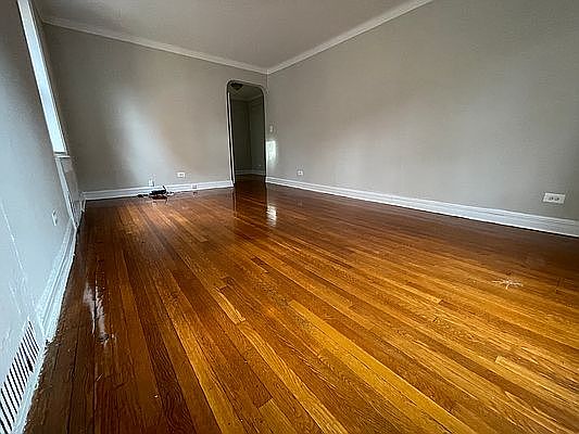 3rd image of 8449 Elmhurst Ave APT 5E