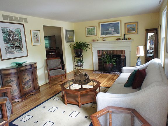 LIVING ROOM WITH FIREPLACE