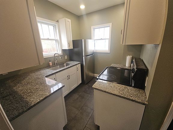 3rd image of 511 N Grant St