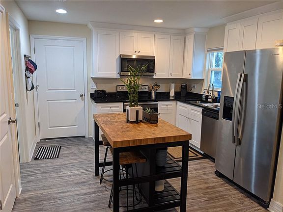 3rd image of 2914 N 18th Ave
