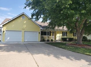 2109 Pheasant Ln, Salina, KS 67401