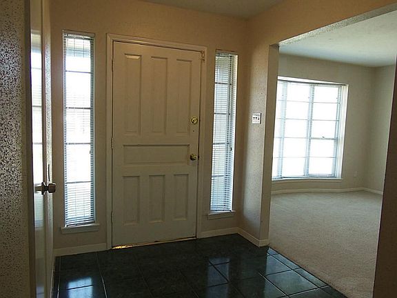 4th image of 6927 Canyon Way Dr