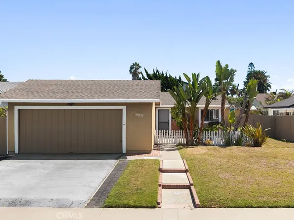 20832 Lancelot Ln, Huntington Beach, CA 92646