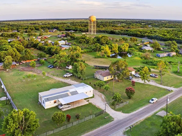 1146 Highland Acres Dr, Kaufman, TX 75142