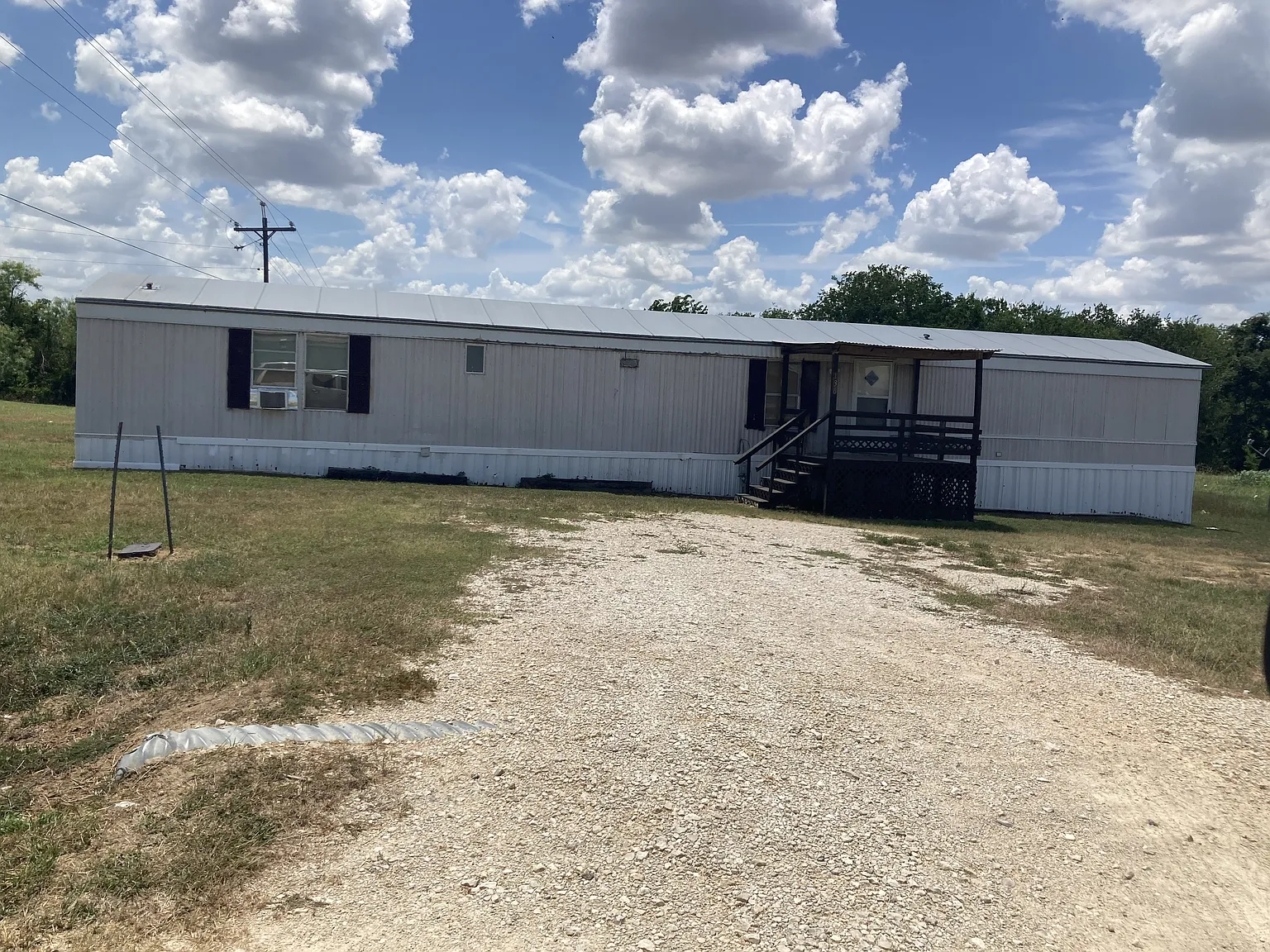 3 bed, 1200 sqft, $1,375 — Photo 1