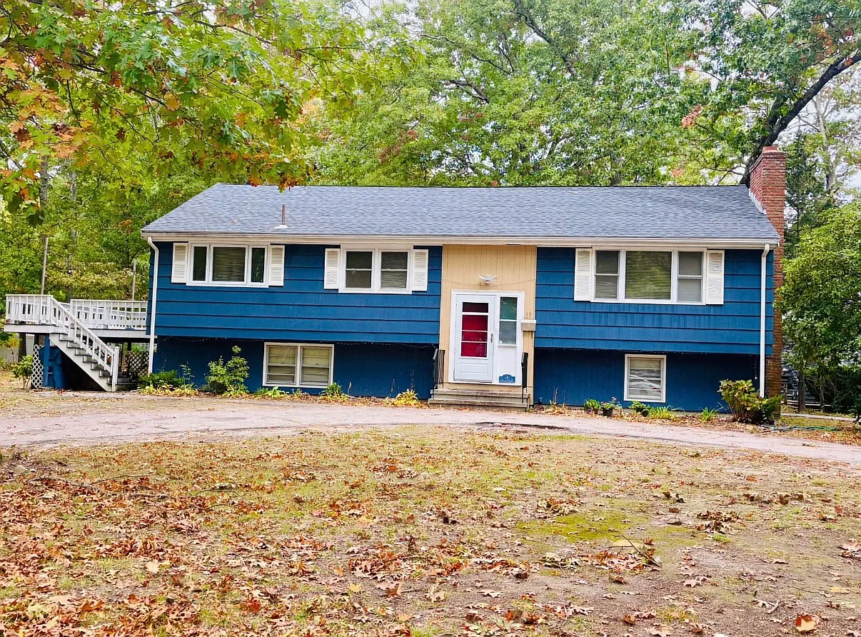 3 bed, 1.5 bath, 1222 sqft, $3,600 — Photo 1