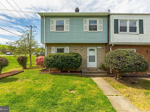 2nd image of 2548 Sedgewick Pl