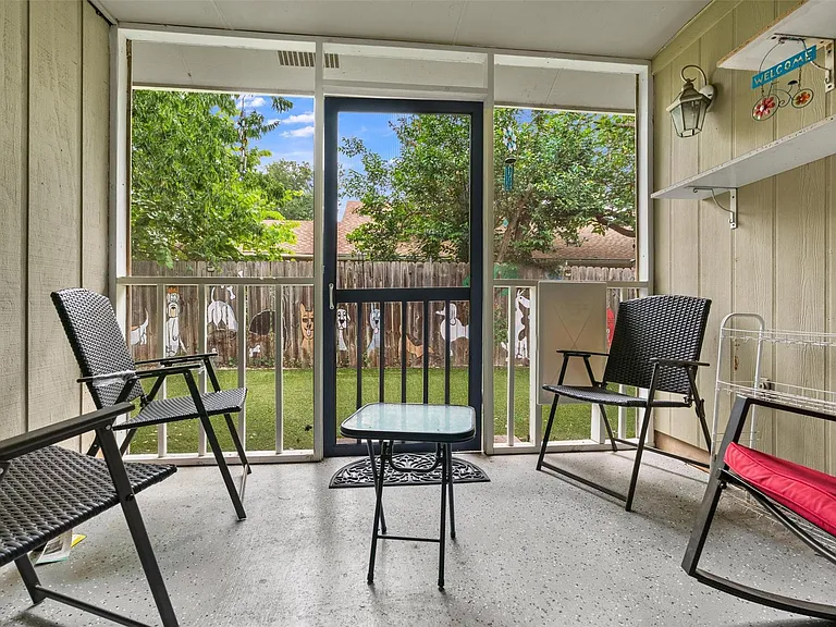 512 Edwards Dr — Photo 30