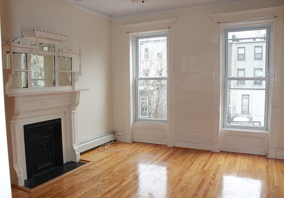 3rd image of 142 Halsey St #2