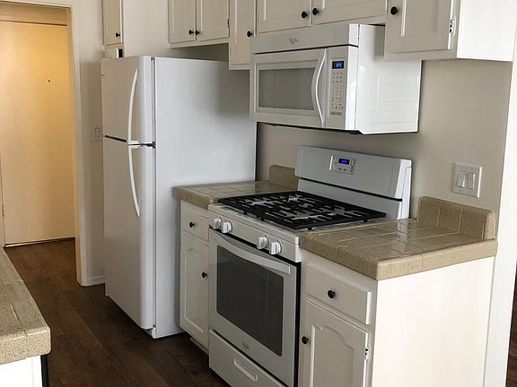 5th image of 11930 Mayfield Ave
