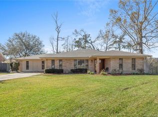 1619 S Whispering Woods Dr, Lake Charles, LA 70605