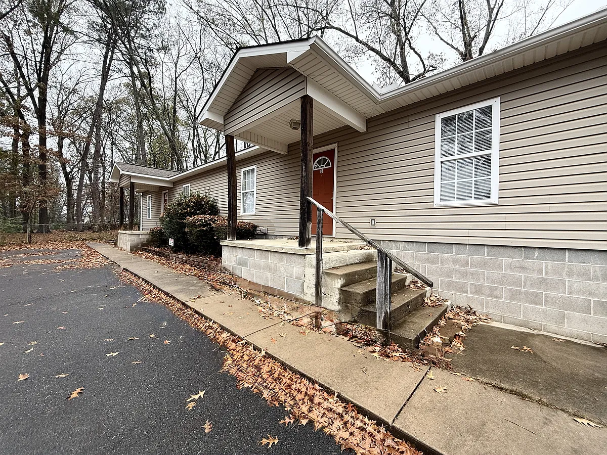 Building Photo - 3345 Malvern Rd #B