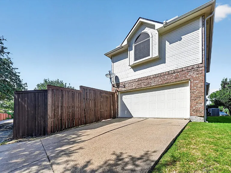 400 Breakers Point Ct — Photo 26
