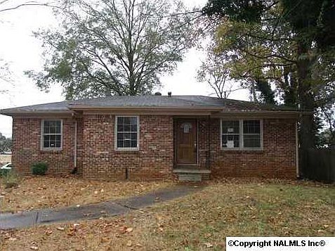 1st image of 3811 Belvoir Dr SW