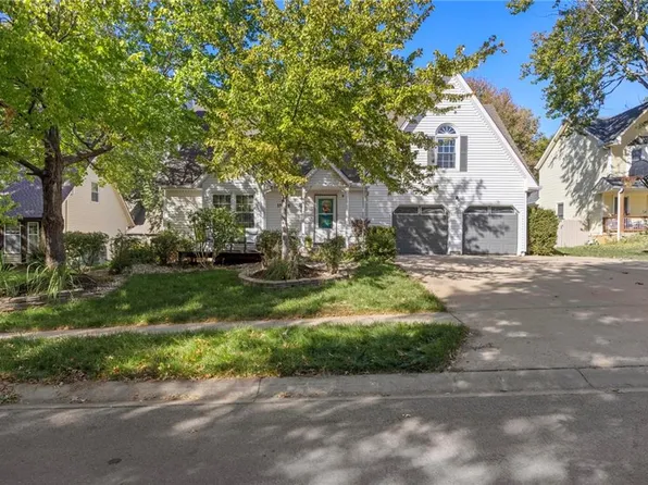 15804 W 150th St, Olathe, KS 66062