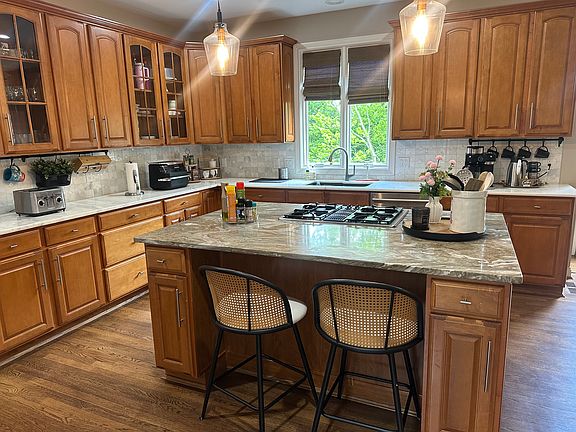 5th image of 6451 Shady Oak Ln