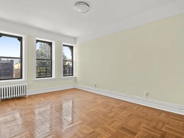7101 Colonial Rd APT R2c, Brooklyn, NY 11209