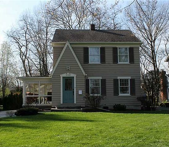 1st image of 540 E 6th St