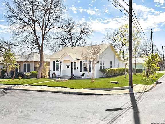 2nd image of 1242 Sacramento St