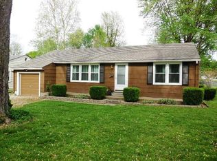 12815 8th St, Grandview, MO 64030